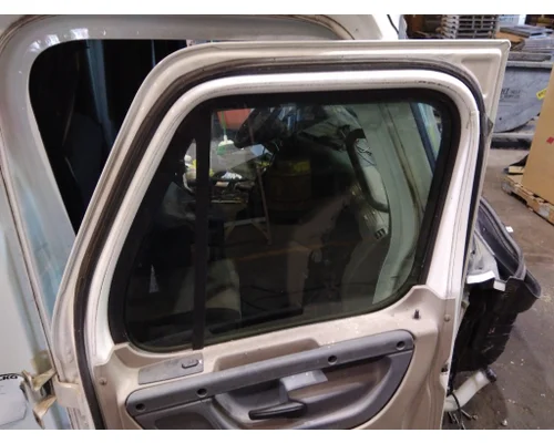 FREIGHTLINER CASCADIA 113-125 DOOR ASSEMBLY, FRONT