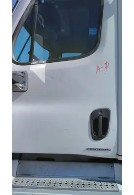 FREIGHTLINER CASCADIA 113-125 DOOR ASSEMBLY, FRONT