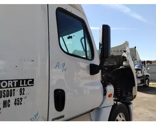 FREIGHTLINER CASCADIA 113-125 DOOR ASSEMBLY, FRONT