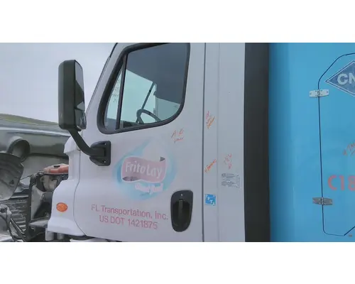 FREIGHTLINER CASCADIA 113-125 DOOR ASSEMBLY, FRONT