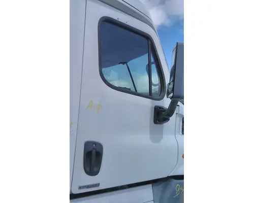 FREIGHTLINER CASCADIA 113-125 DOOR ASSEMBLY, FRONT