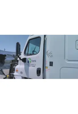 FREIGHTLINER CASCADIA 113-125 DOOR ASSEMBLY, FRONT