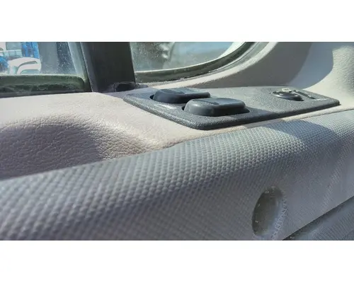 FREIGHTLINER CASCADIA 113-125 DOOR ASSEMBLY, FRONT