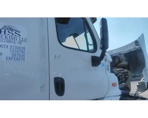 FREIGHTLINER CASCADIA 113-125 DOOR ASSEMBLY, FRONT