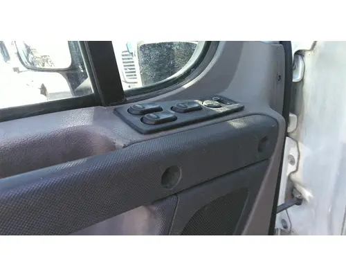 FREIGHTLINER CASCADIA 113-125 DOOR ASSEMBLY, FRONT