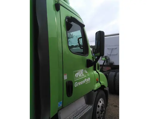 FREIGHTLINER CASCADIA 113-125 DOOR ASSEMBLY, FRONT