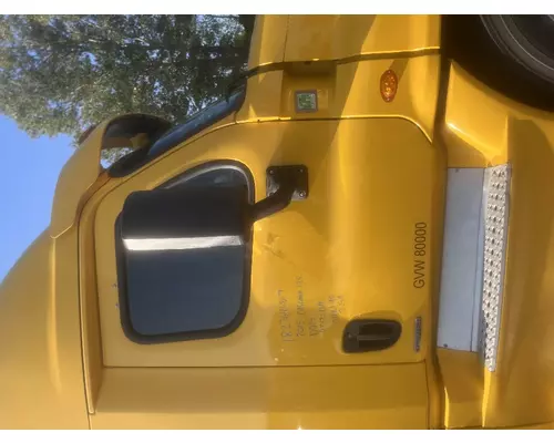 FREIGHTLINER CASCADIA 113-125 DOOR ASSEMBLY, FRONT