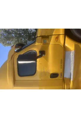FREIGHTLINER CASCADIA 113-125 DOOR ASSEMBLY, FRONT