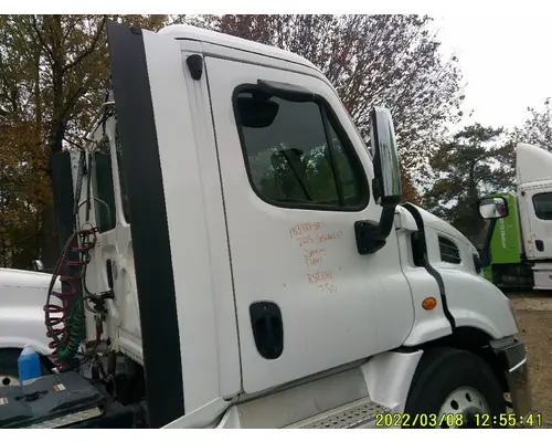 FREIGHTLINER CASCADIA 113-125 DOOR ASSEMBLY, FRONT