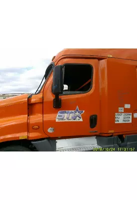 FREIGHTLINER CASCADIA 113-125 DOOR ASSEMBLY, FRONT