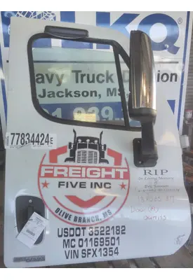 FREIGHTLINER CASCADIA 113-125 DOOR ASSEMBLY, FRONT