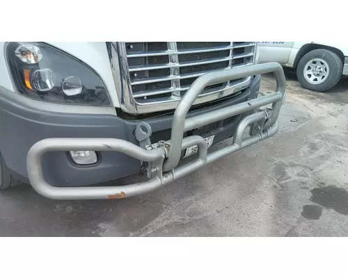 FREIGHTLINER CASCADIA 113 2018-UP BUMPER BRUSH GUARD