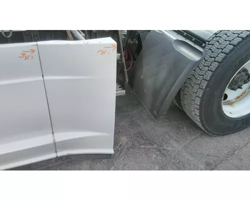 FREIGHTLINER CASCADIA 113 2018UP CAB SKIRTSIDE FAIRING