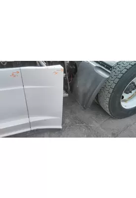 FREIGHTLINER CASCADIA 113 2018UP CAB SKIRT/SIDE FAIRING