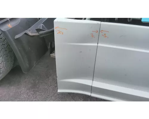 FREIGHTLINER CASCADIA 113 2018UP CAB SKIRTSIDE FAIRING