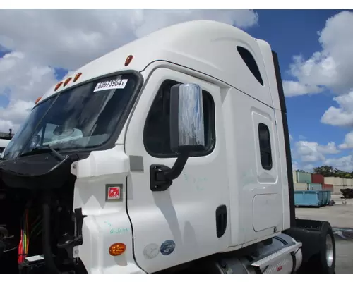 FREIGHTLINER CASCADIA 113 2018UP CAB