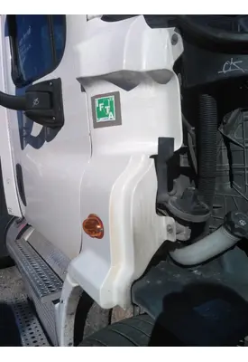 FREIGHTLINER CASCADIA 113 2018UP COWL