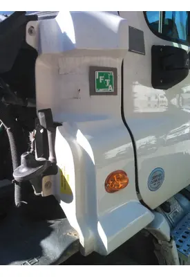 FREIGHTLINER CASCADIA 113 2018UP COWL