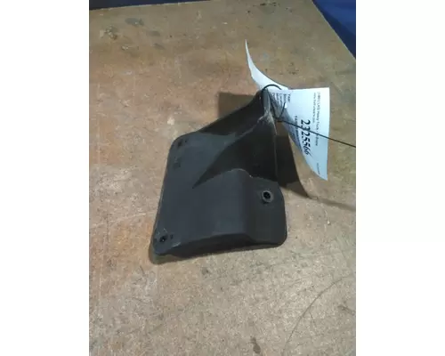 FREIGHTLINER CASCADIA 113 2018UP FAIRING BRACKETMOUNT