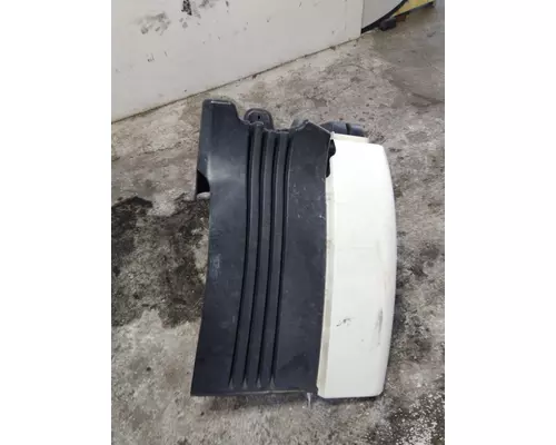 FREIGHTLINER CASCADIA 113 2018UP FENDER EXTENSION