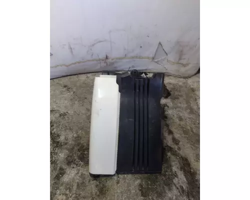 FREIGHTLINER CASCADIA 113 2018UP FENDER EXTENSION