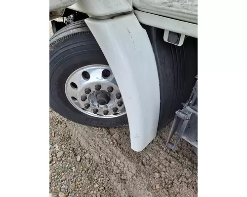 FREIGHTLINER CASCADIA 113 2018UP FENDER EXTENSION