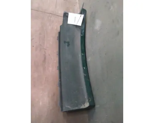 FREIGHTLINER CASCADIA 113 2018UP FENDER EXTENSION