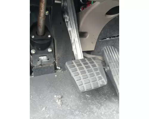 FREIGHTLINER CASCADIA 113 2018UP FOOT PEDAL