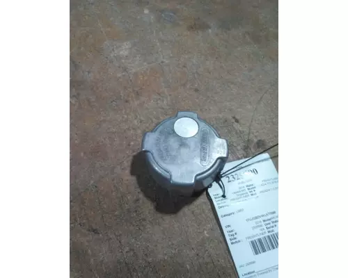 FREIGHTLINER CASCADIA 113 2018UP FUEL CAP