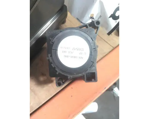 FREIGHTLINER CASCADIA 113 2018UP HEADLAMP SWITCH