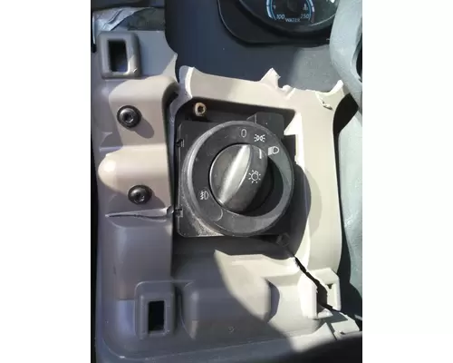 FREIGHTLINER CASCADIA 113 2018UP HEADLAMP SWITCH