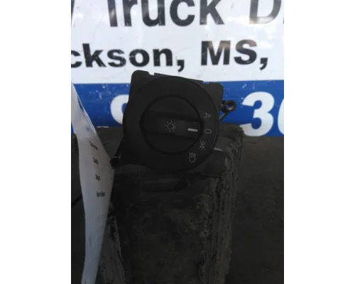 FREIGHTLINER CASCADIA 113 2018UP HEADLAMP SWITCH