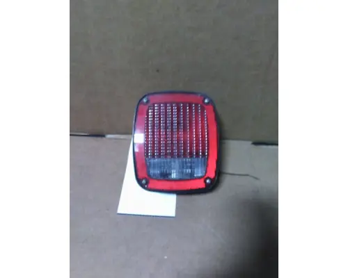 FREIGHTLINER CASCADIA 113 2018UP STOP TURN TAIL LAMP