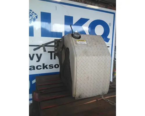 FREIGHTLINER CASCADIA 113 EVOLUTION DEF TANK