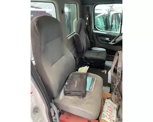 FREIGHTLINER CASCADIA 113BBC Cab Mount