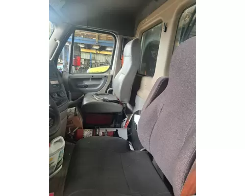 FREIGHTLINER CASCADIA 113BBC Cab Mount