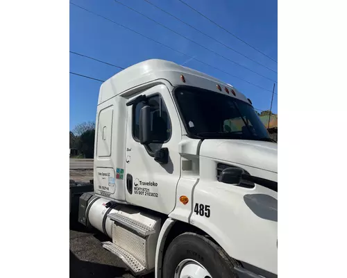 FREIGHTLINER CASCADIA 113BBC Cab