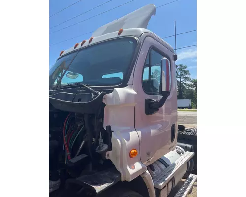 FREIGHTLINER CASCADIA 113BBC Cab