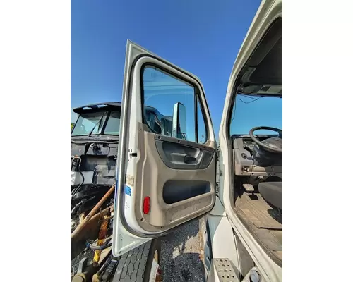 FREIGHTLINER CASCADIA 113BBC Complete Vehicle