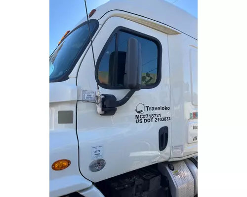 FREIGHTLINER CASCADIA 113BBC Door Assembly, Front