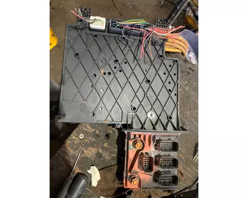 FREIGHTLINER CASCADIA 113BBC Fuse Box