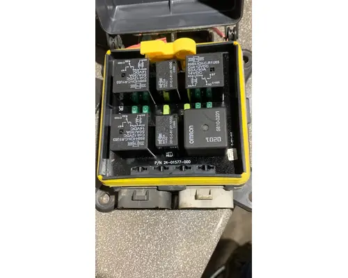 FREIGHTLINER CASCADIA 113BBC Fuse Box