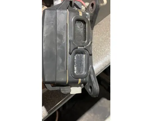FREIGHTLINER CASCADIA 113BBC Fuse Box