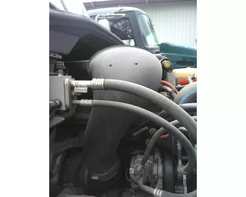 FREIGHTLINER CASCADIA 113 AIR CLEANER