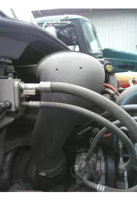 FREIGHTLINER CASCADIA 113 AIR CLEANER