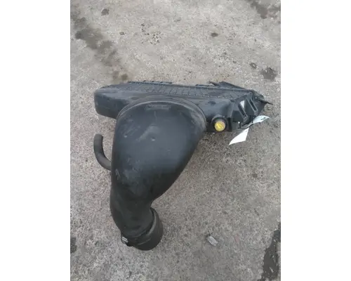 FREIGHTLINER CASCADIA 113 AIR CLEANER