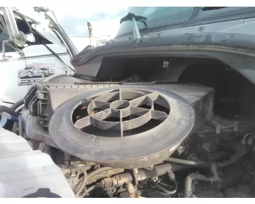 FREIGHTLINER CASCADIA 113 AIR CLEANER
