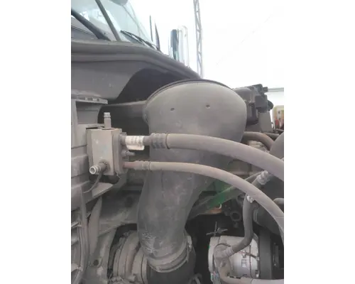 FREIGHTLINER CASCADIA 113 AIR CLEANER