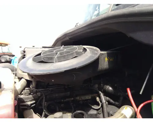 FREIGHTLINER CASCADIA 113 AIR CLEANER