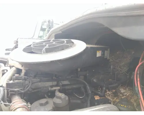 FREIGHTLINER CASCADIA 113 AIR CLEANER